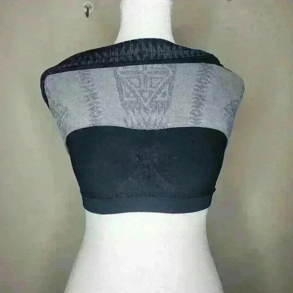 Athleta women's fitted racerback tank top with built in bra size XS - Picture 3 of 7